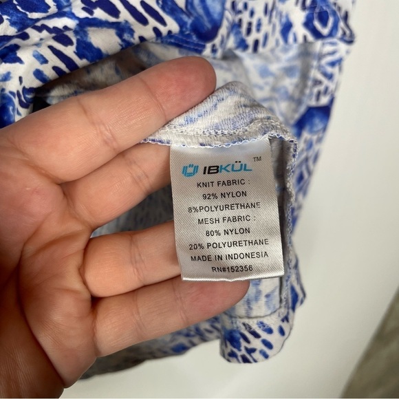 Ibkul Kendra Mock Neck Polo Top Blue Elephant Print Size Large - Picture 6 of 7